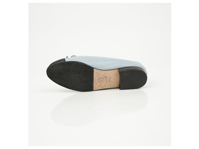Chanel Sapatilhas de pele de vitela acolchoada - vista 10