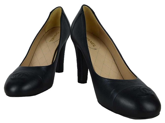 Décolleté Chanel in pelle nera - vista 2
