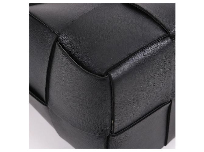 Bottega Veneta Mini borsa bucket Cassette nera - vista 8