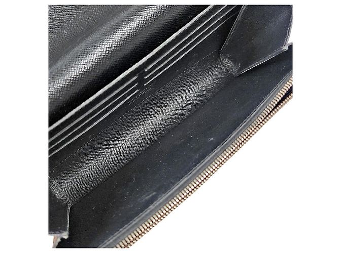 Louis Vuitton Borsa a tracolla Twist WOC in pelle Epi nera - vista 11