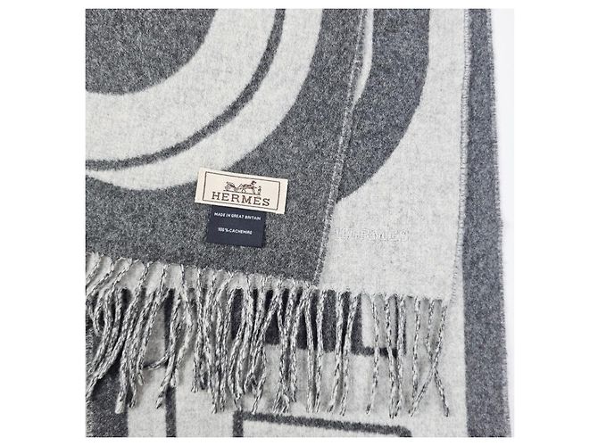 Hermès Sciarpa in cashmere con design grafico bicolore - vista 11