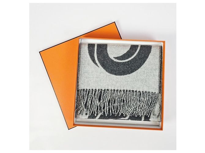 Hermès Sciarpa in cashmere con design grafico bicolore - vista 12