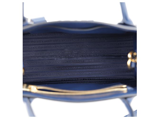 Prada Borsa tote e a tracolla Monochrome in pelle Saffiano blu - vista 15