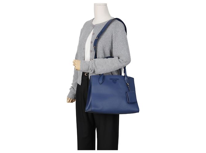 Prada Borsa tote e a tracolla Monochrome in pelle Saffiano blu - vista 16