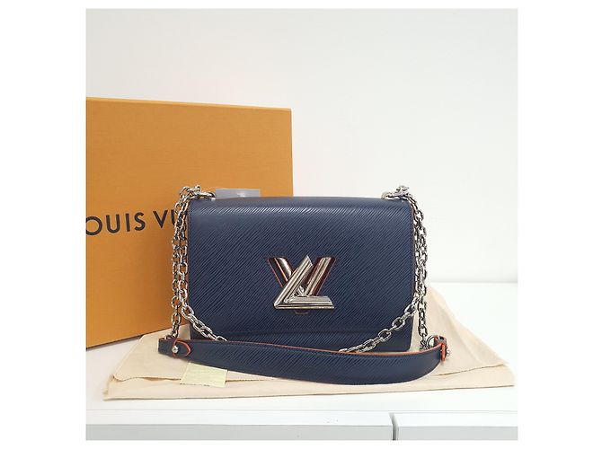 Borsa a mano Louis Vuitton Twist MM Blu Navy - vista 2