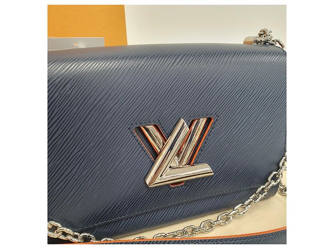 Borsa a mano Louis Vuitton Twist MM Blu Navy - vista 3