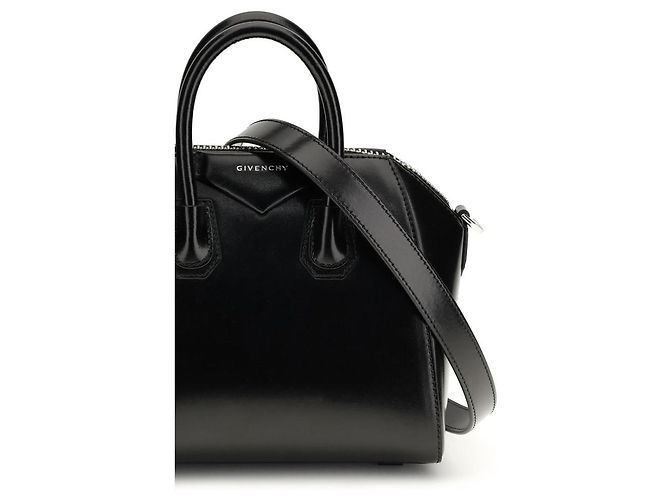Givenchy Bos Taurus Handtasche aus schwarzem Kalbleder - Ansicht 4