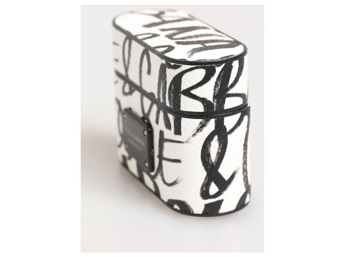Dolce & Gabbana Custodia Airpods in pelle con logo e stampa monogramma bianco e nero - vista 3