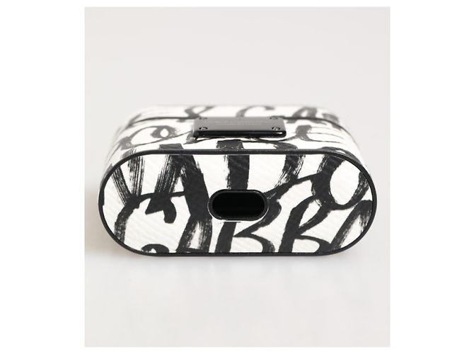 Dolce & Gabbana Custodia Airpods in pelle con logo e stampa monogramma bianco e nero - vista 5