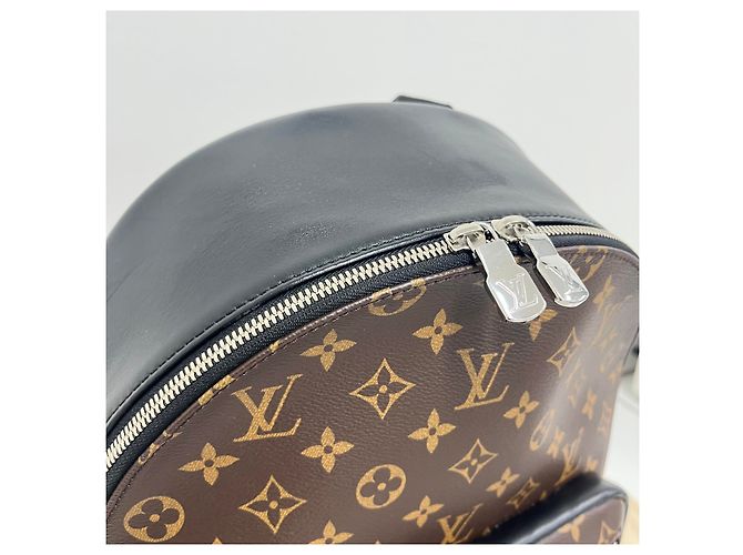 Louis Vuitton Sac à dos Makarasar Josh Backpack - vue 3