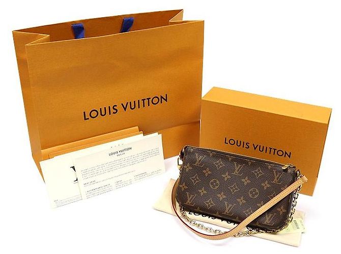 Louis Vuitton Pochette Accessoires Monogram Canvas - vista 2