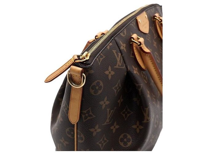 Louis Vuitton Borsa Tote Turenne MM in Monogram Canvas - vista 8