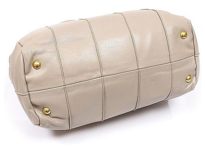 Prada Borsa Tote Frame Lock in pelle di vitello morbida Grigio POMICE - vista 4