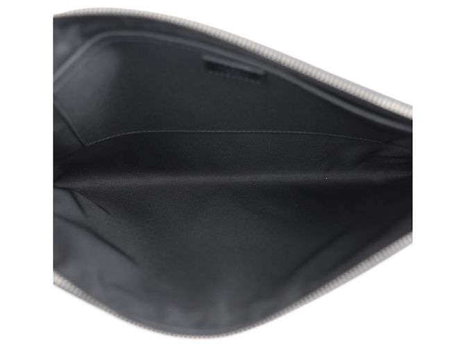 Louis Vuitton Pochette Discovery Monogram Eclipse Canvas Clutch - vue 12