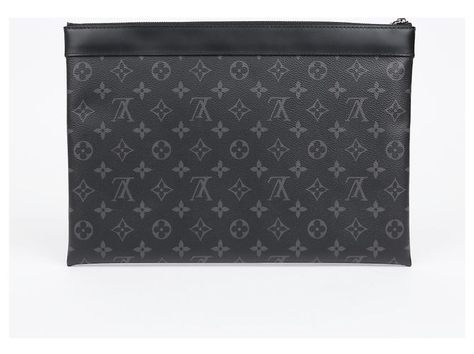 Louis Vuitton Pochette Discovery Monogram Eclipse Canvas Clutch - vue 4