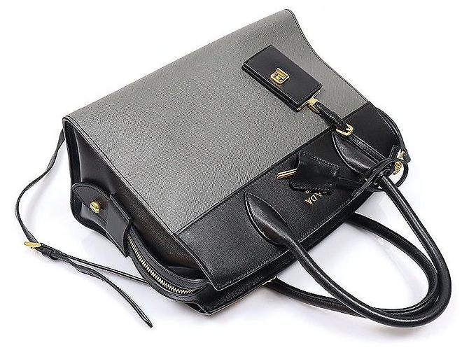 Prada Borsa Tote Esplanade in pelle di vitello Saffiano grigia e nera - vista 4