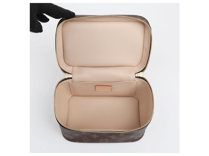 Louis Vuitton Beauty case mini Monogram - vista 8
