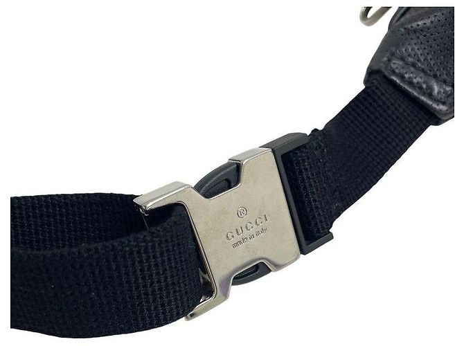 Gucci Borsetta a tracolla con logo GG in rilievo - vista 5