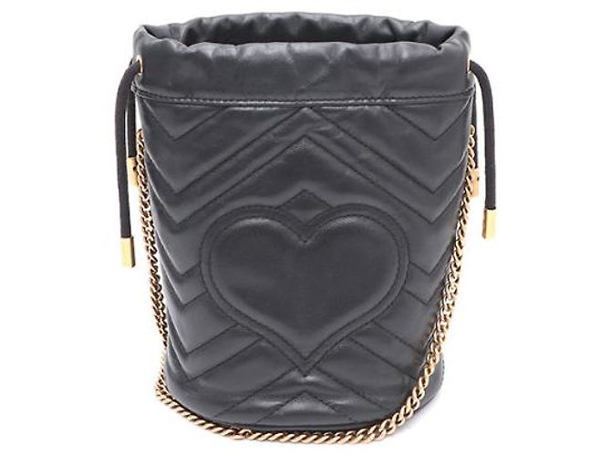 Gucci Mini borsa secchiello GG Marmont Chevron con catena dorata - vista 10