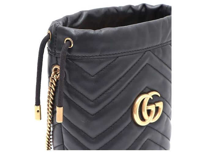 Gucci Mini borsa secchiello GG Marmont Chevron con catena dorata - vista 4