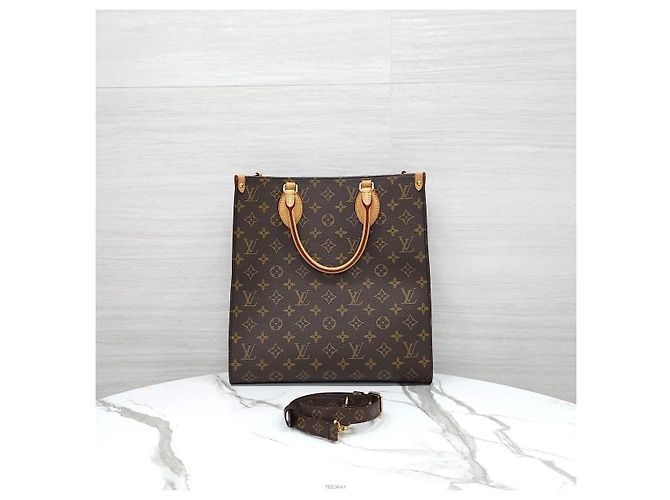 Louis Vuitton Borsa Crossbody Tote PM Monogram - vista 9
