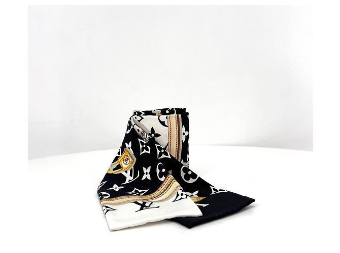 Louis Vuitton Foulard Bando Monogram Confidential - vista 3