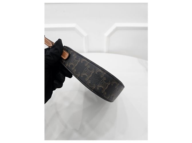 Céline Bolsa Medium Tilly em tela Triomphe - vista 6