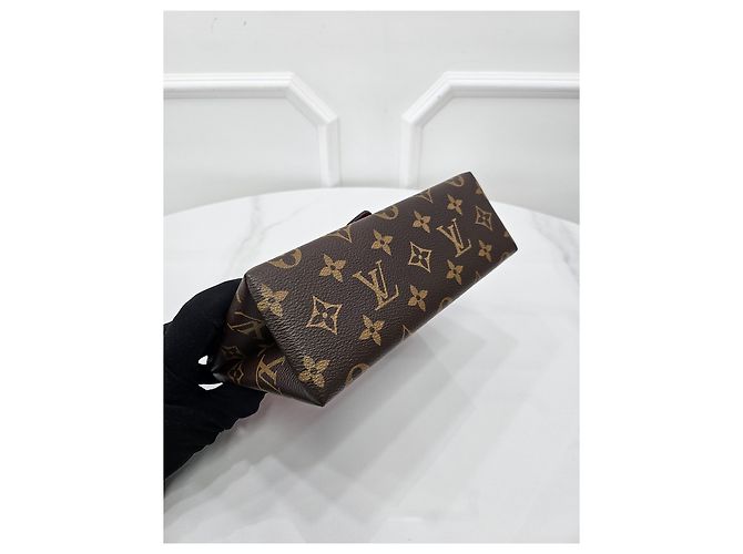 Louis Vuitton Monogram Rocky BB - vista 5