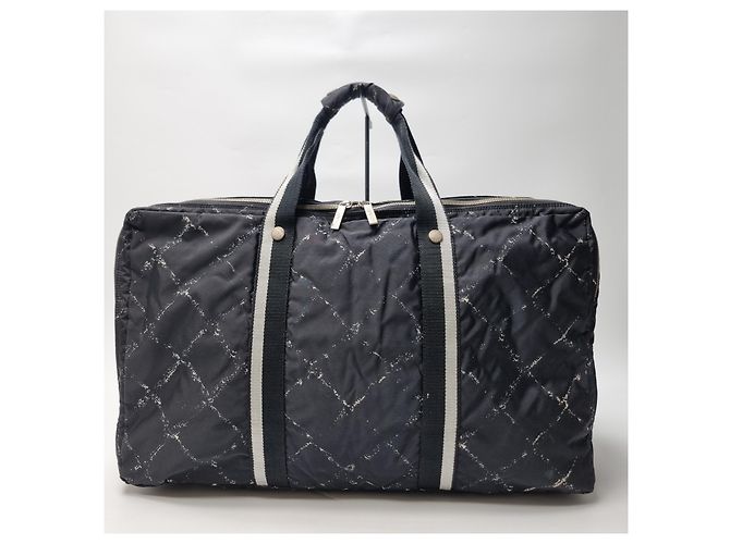 Borsa da viaggio Boston Chanel Nylon Nero Rosso - vista 2