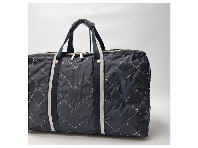 Borsa da viaggio Boston Chanel Nylon Nero Rosso - vista 3