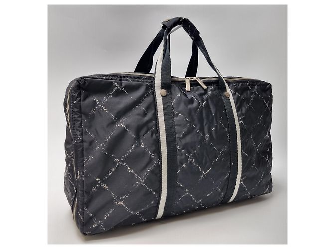 Borsa da viaggio Boston Chanel Nylon Nero Rosso - vista 5