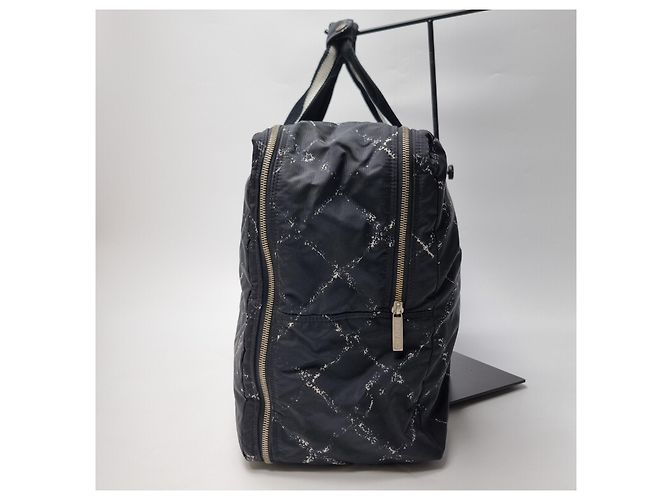 Borsa da viaggio Boston Chanel Nylon Nero Rosso - vista 7