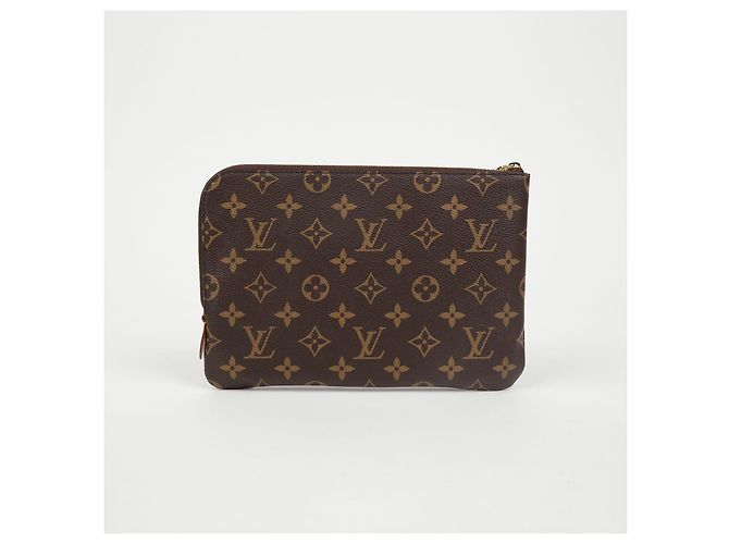 Louis Vuitton Etui Voyage PM Clutch - vista 3