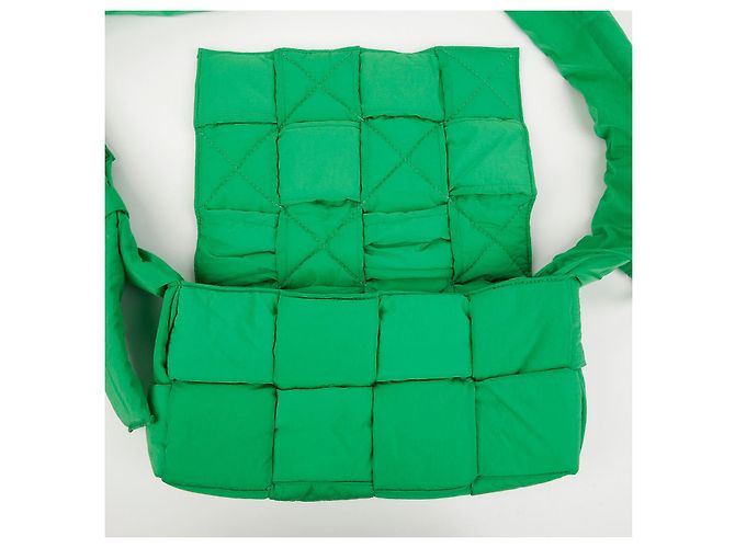 Bottega Veneta Borsa a tracolla Padded Tech Cassette Green - vista 12