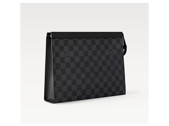 Louis Vuitton Pochette Voyage MM Damier Pattern Black - vue 4