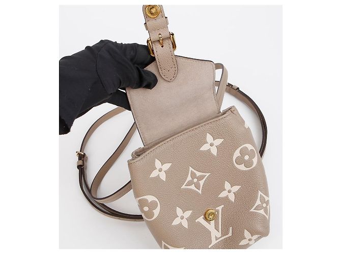 Louis Vuitton Tiny Backpack Zaino in pelle marrone - vista 10