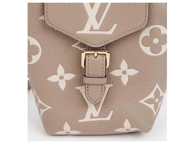 Louis Vuitton Tiny Backpack Zaino in pelle marrone - vista 3