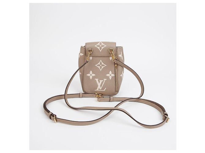 Louis Vuitton Tiny Backpack Zaino in pelle marrone - vista 4