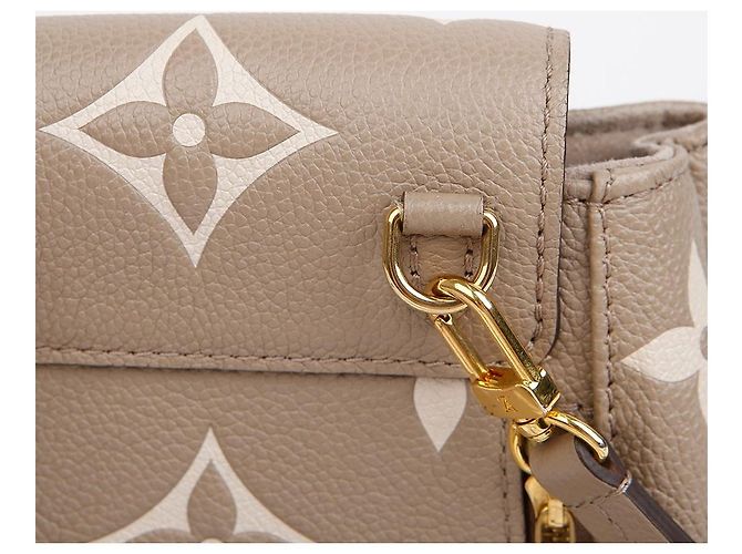 Louis Vuitton Tiny Backpack Zaino in pelle marrone - vista 5