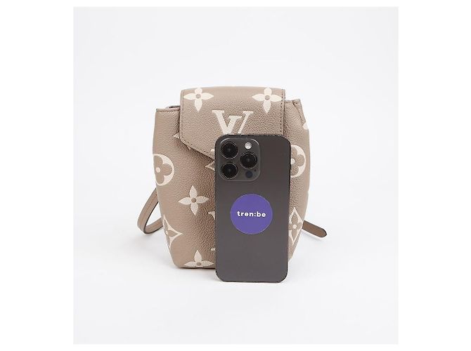 Louis Vuitton Tiny Backpack Zaino in pelle marrone - vista 9