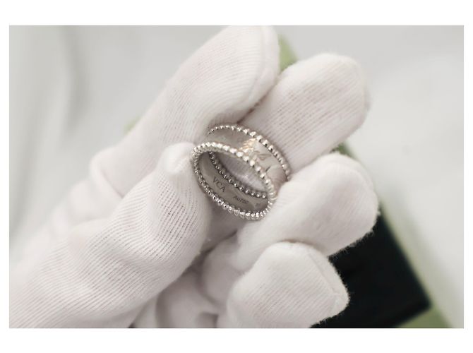 Van Cleef & Arpels Anello Signature in Oro Bianco - vista 6