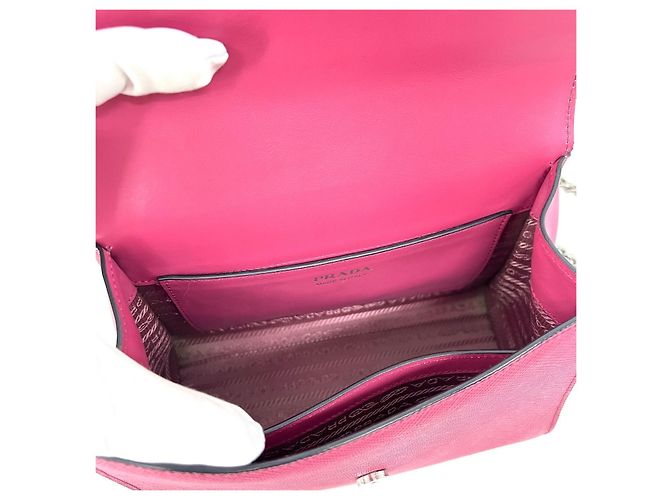 Prada Borsa a tracolla Saffiano Monochrome con catena - vista 9