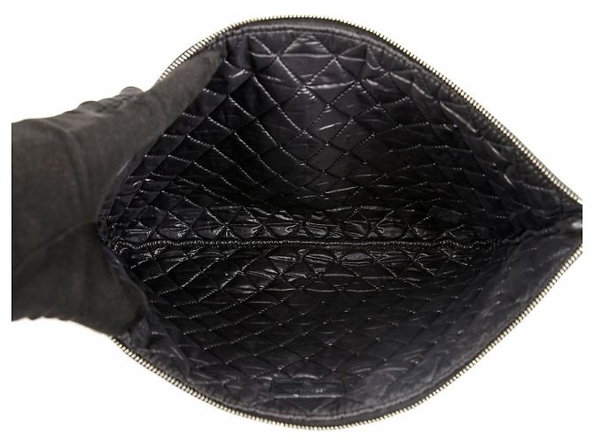 Chanel Clutch Boy in pelle d'agnello nera - vista 14
