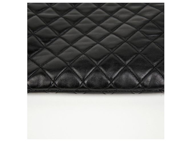 Chanel Clutch Boy in pelle d'agnello nera - vista 4