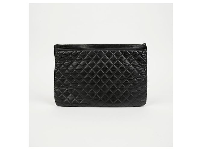 Chanel Clutch Boy in pelle d'agnello nera - vista 5