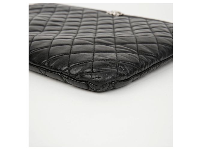 Chanel Clutch Boy in pelle d'agnello nera - vista 9