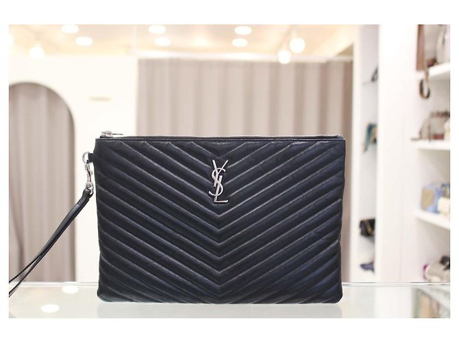 Autre Marque Pouch Tablet Matelassé Monogram - vista 2