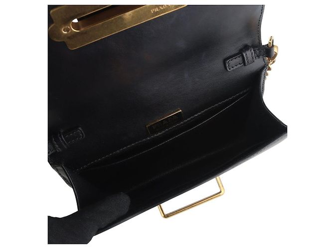 Prada Borsa a tracolla mini Cahier in Saffiano con catena - vista 7