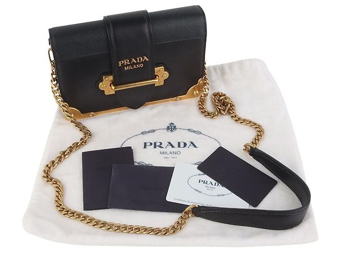 Prada Borsa a tracolla mini Cahier in Saffiano con catena - vista 8