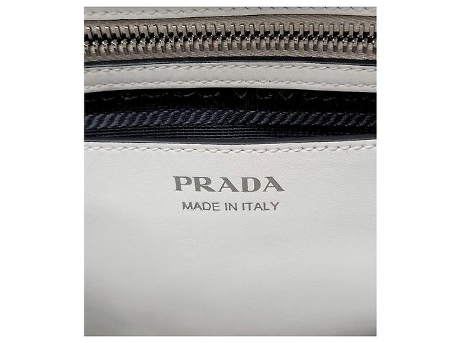 Prada Borsa Tote in Pelle Bianca - vista 11
